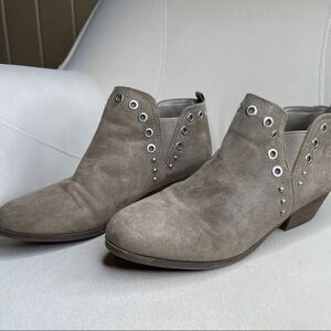 Circus By Sam Edelman Booties Youth 4 Studded Boots Brown Taupe Nubuck